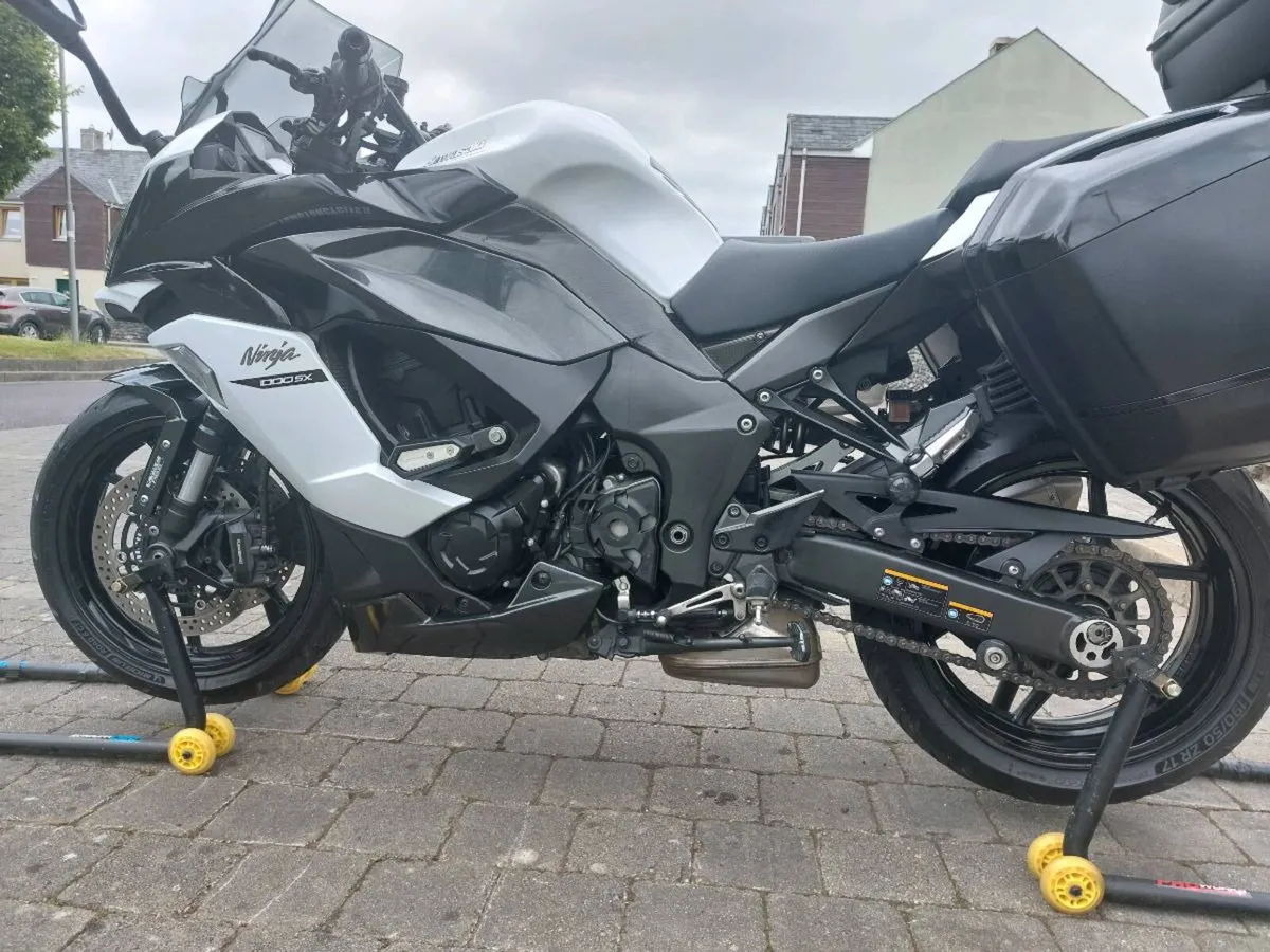 Motorbike - Image 3