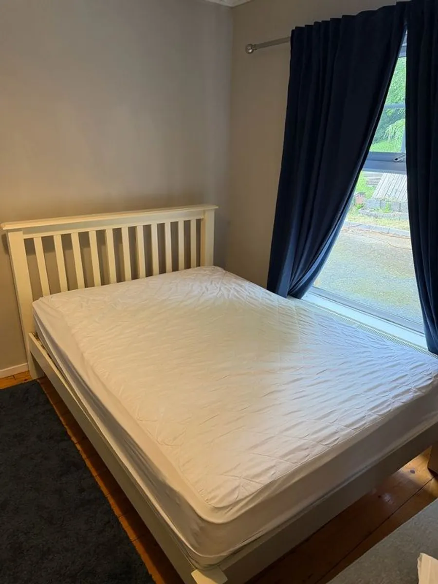 bed - Image 1