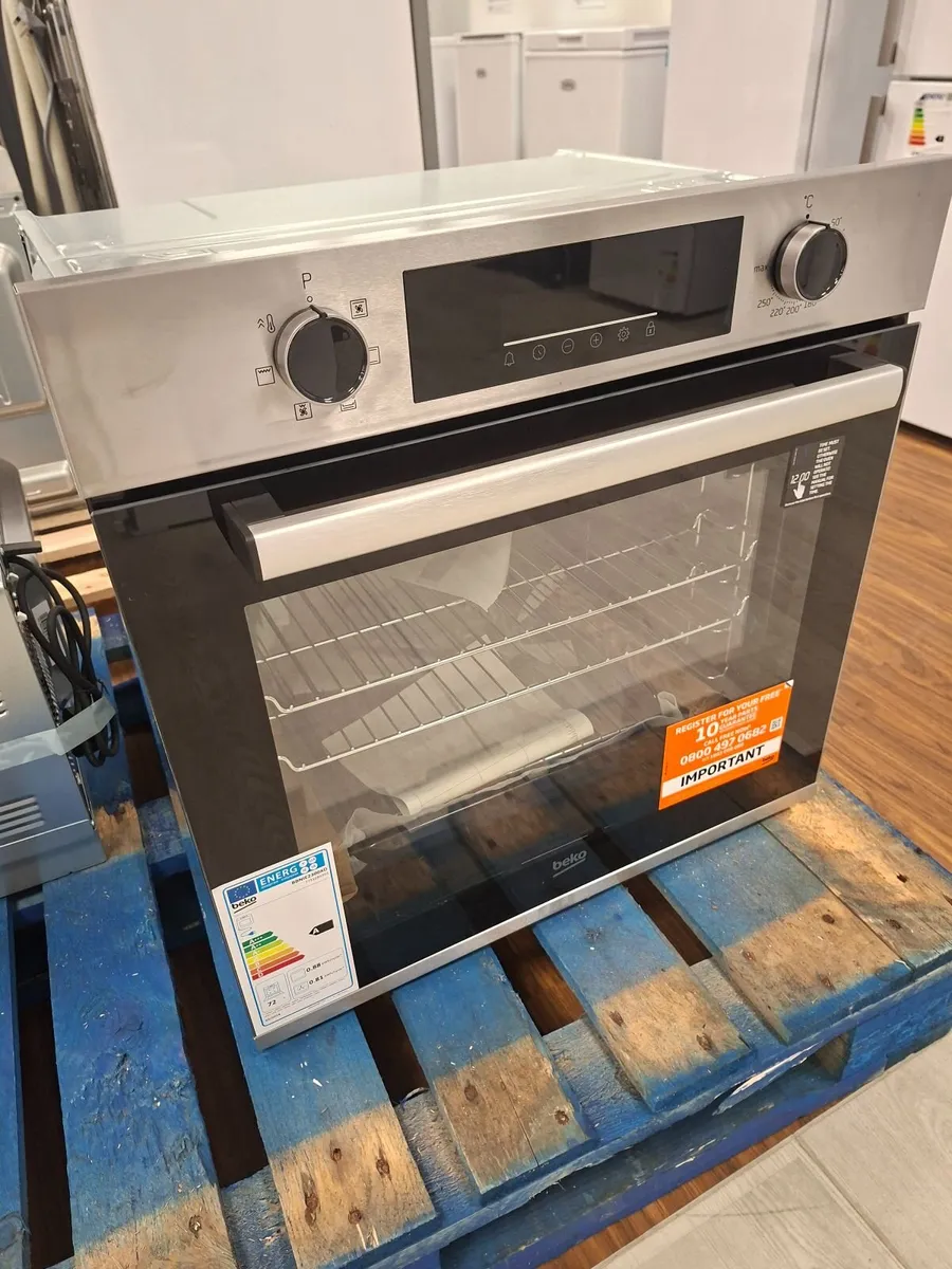 Beko Built-In Single Oven - Image 1