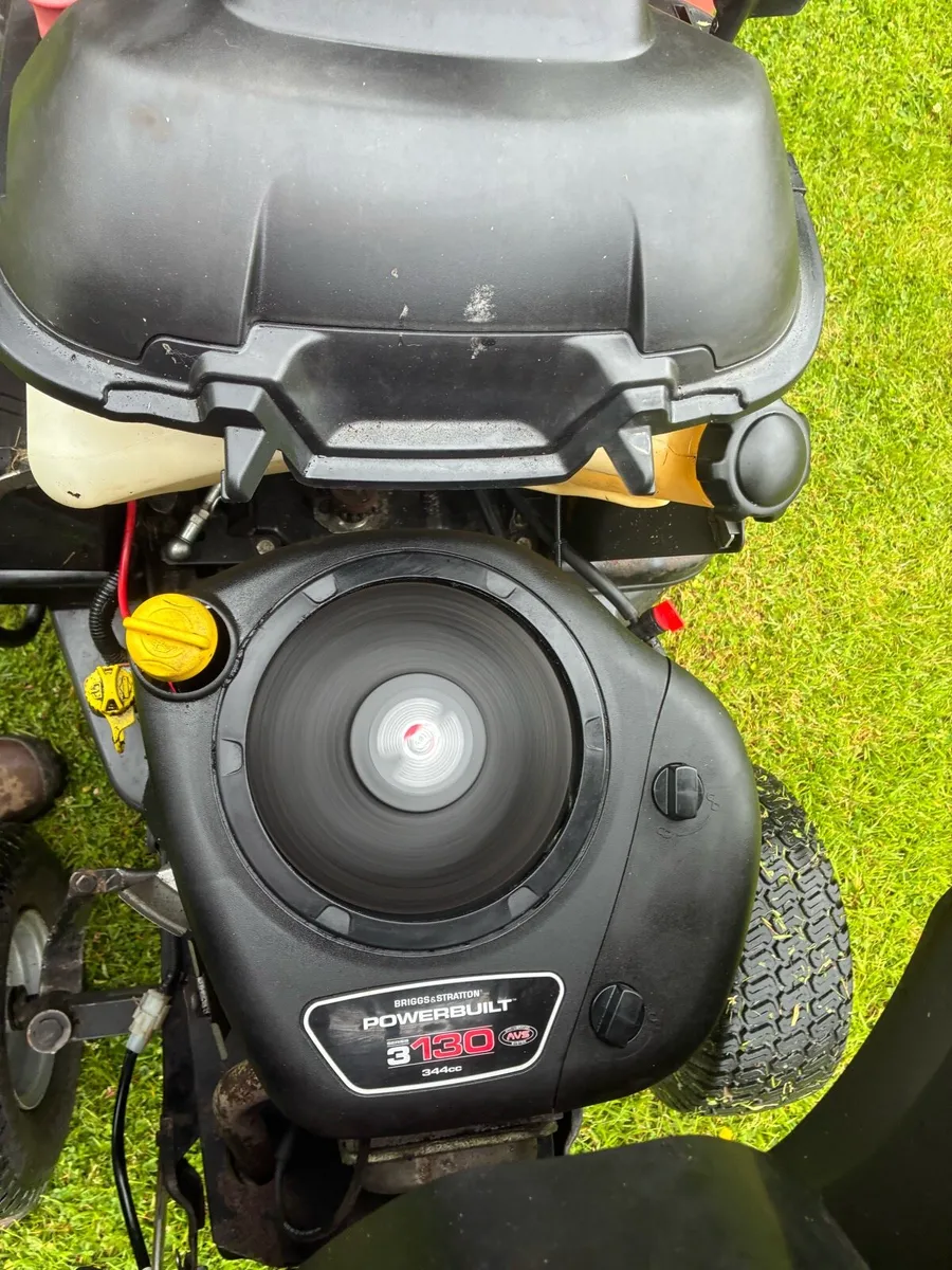 Ride on lawnmower - Image 3