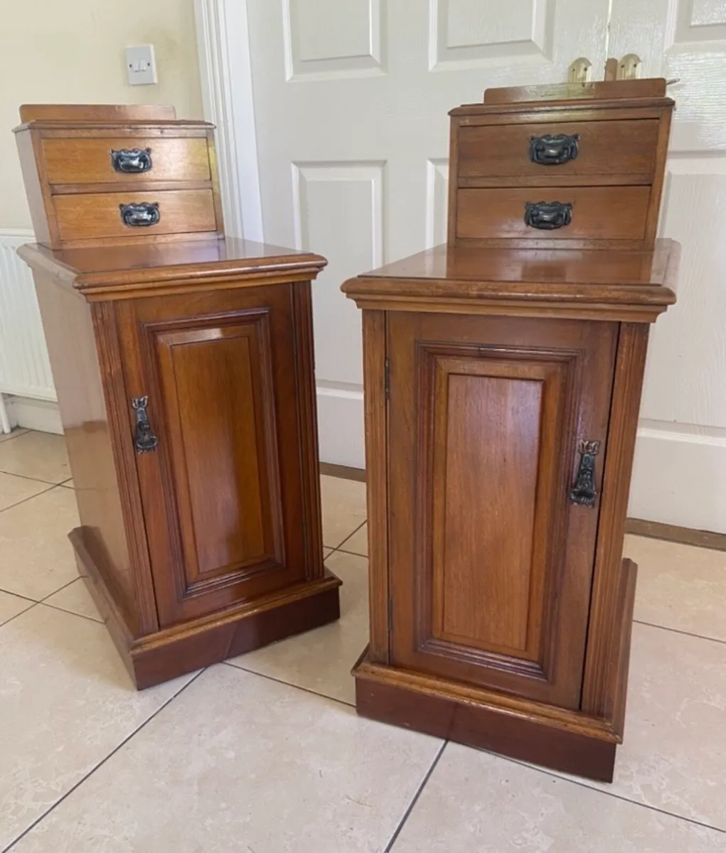 Victorian matching bedside cabinets - Image 2