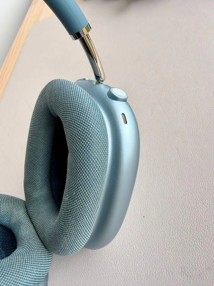 Apple AirPods Max USBC Blue A3184 Mint Apple Replacement AppleCare to Nov 2026 - Image 3