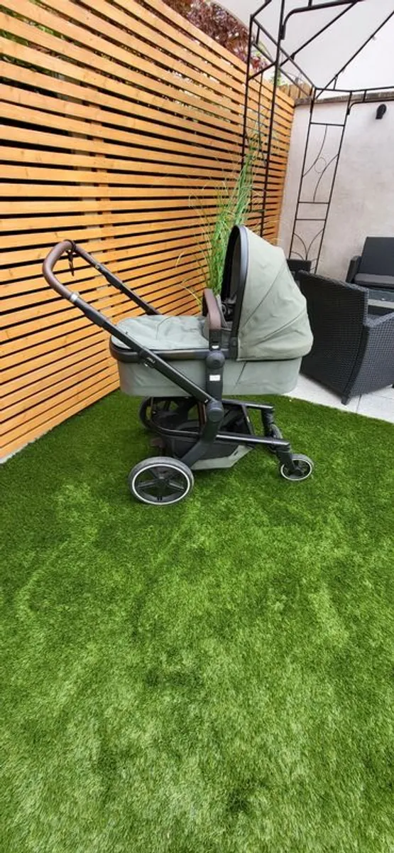 Joolz Day  Travel System in Magnificent Green - Image 1