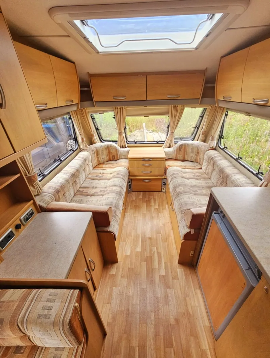 6/7 berth Caravan  fixed bunkbeds - Image 2