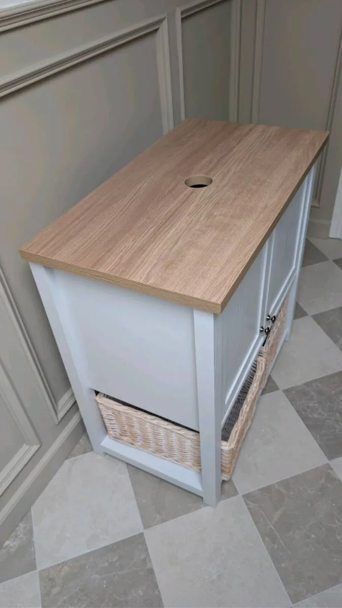 Bathroom vanity unit - Image 2
