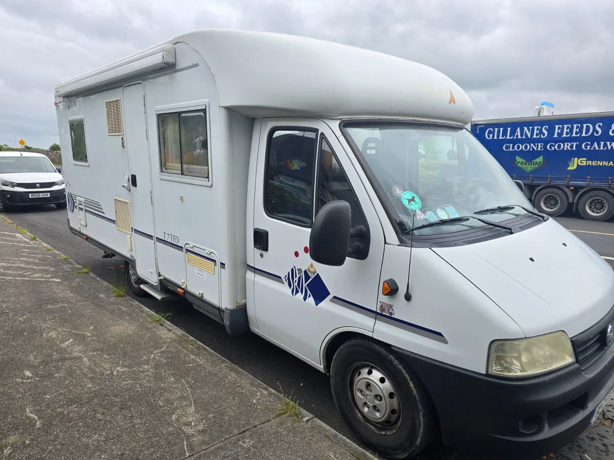 Camper - Image 1