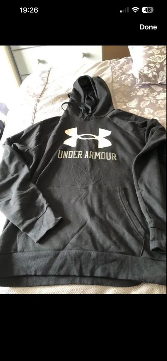 Mens under armour hoodie size L €15 - Image 1