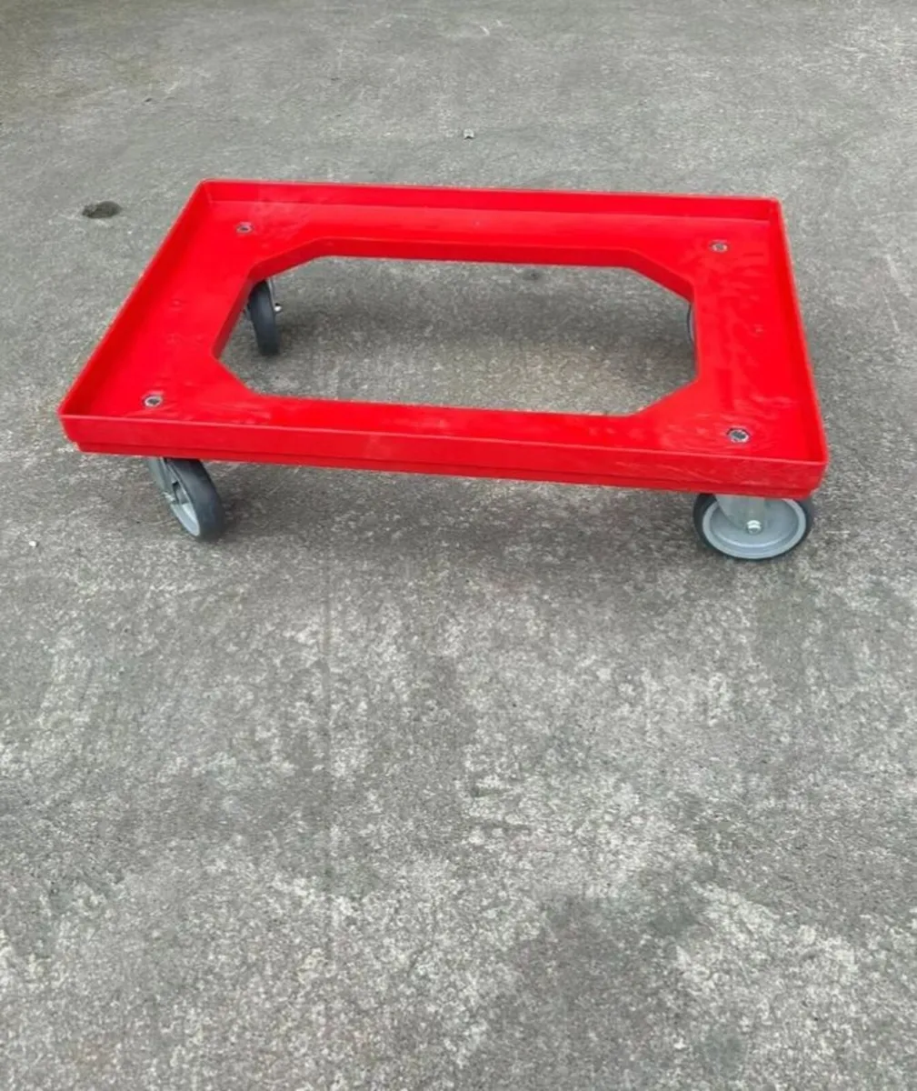 Packs of plastic dollys on wheels - Image 4