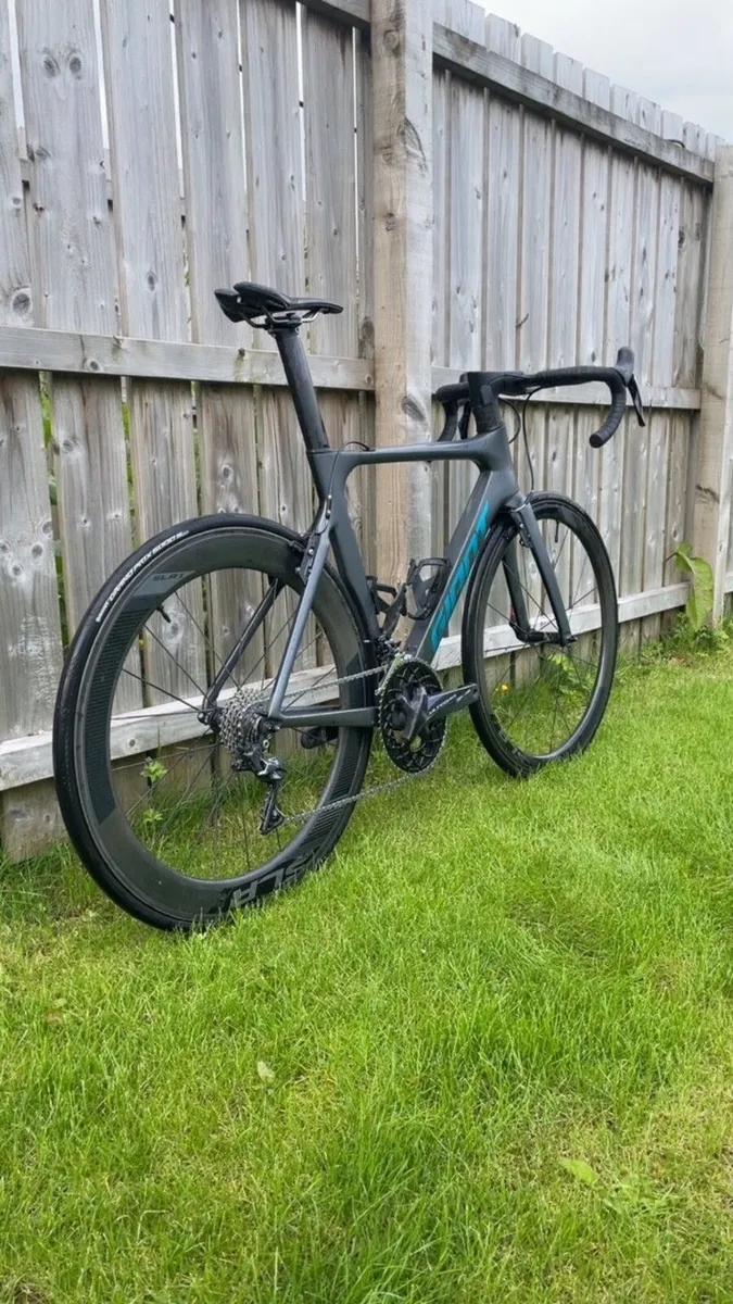 Giant Propel Road Bike - Image 2