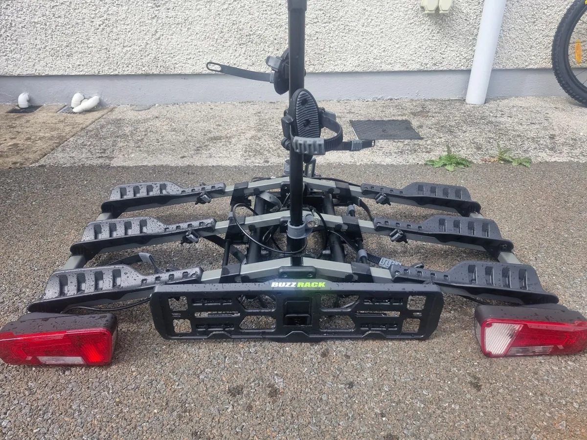 Buzz car rack - Image 1