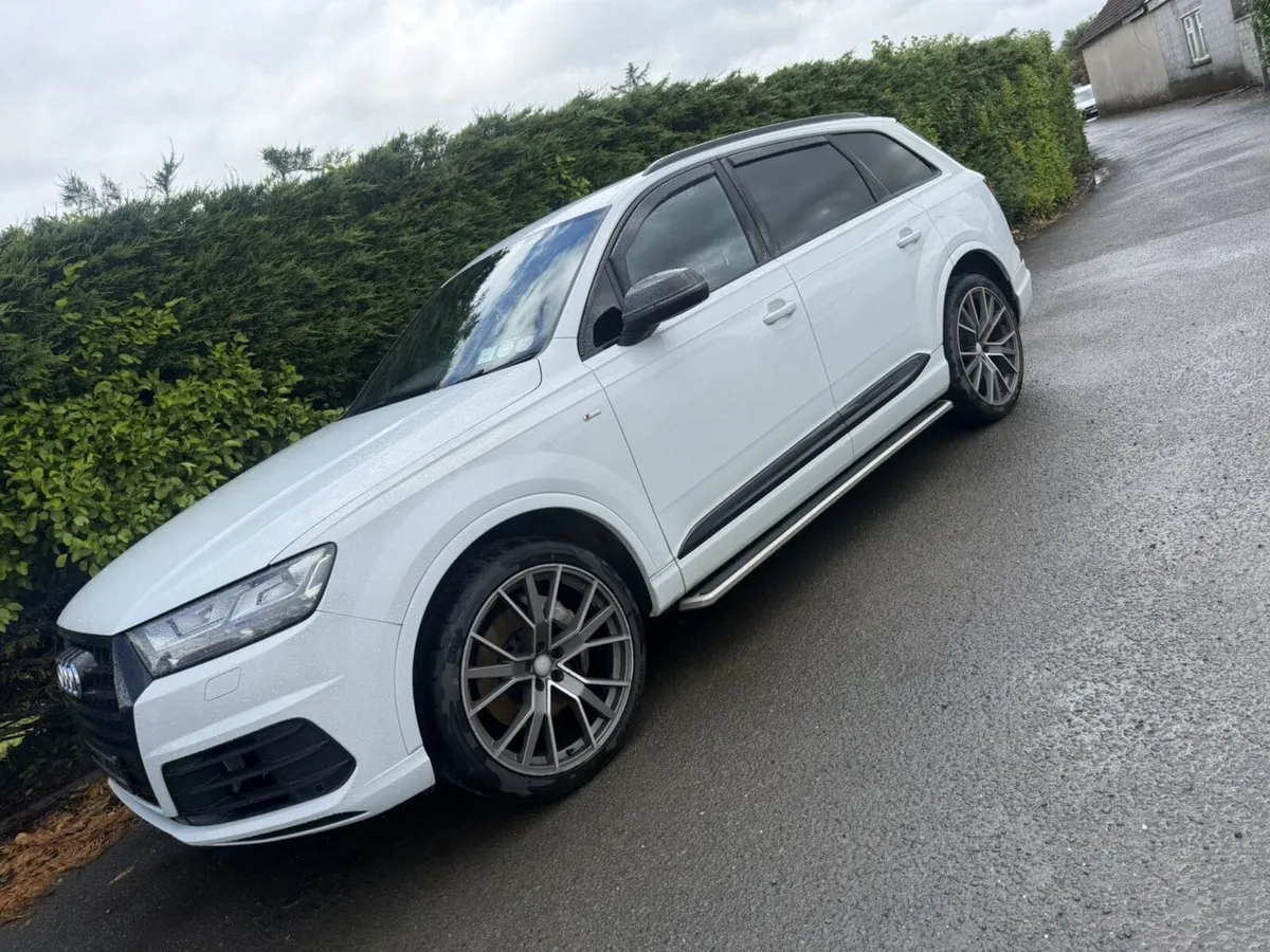 Audi q7 commercial 5 seats - Image 4
