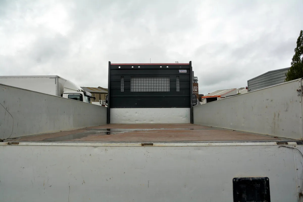 Mercedes-Benz Sprinter Dropside LOW Km - Image 2