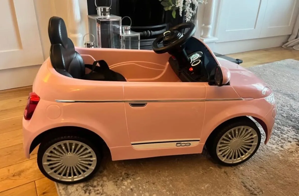 Fiat 500e Electric ride-on car - Image 2