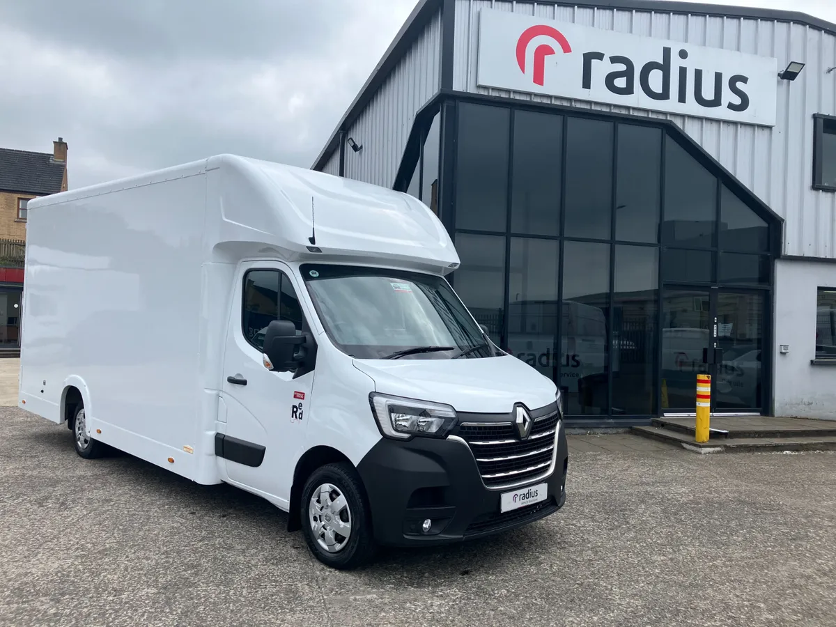 Renault Master Low Loader Luton Box 2021 - Image 3