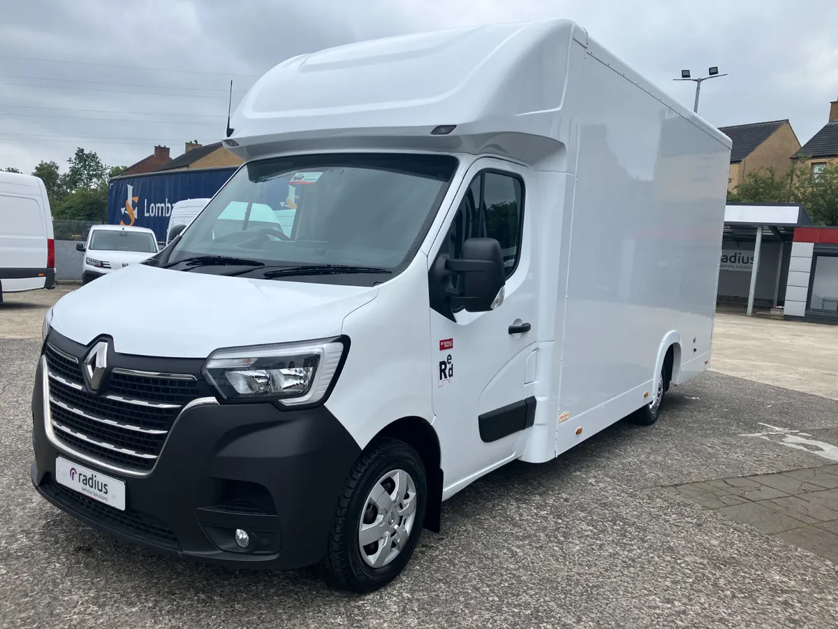 Renault Master Low Loader Luton Box 2021 - Image 1