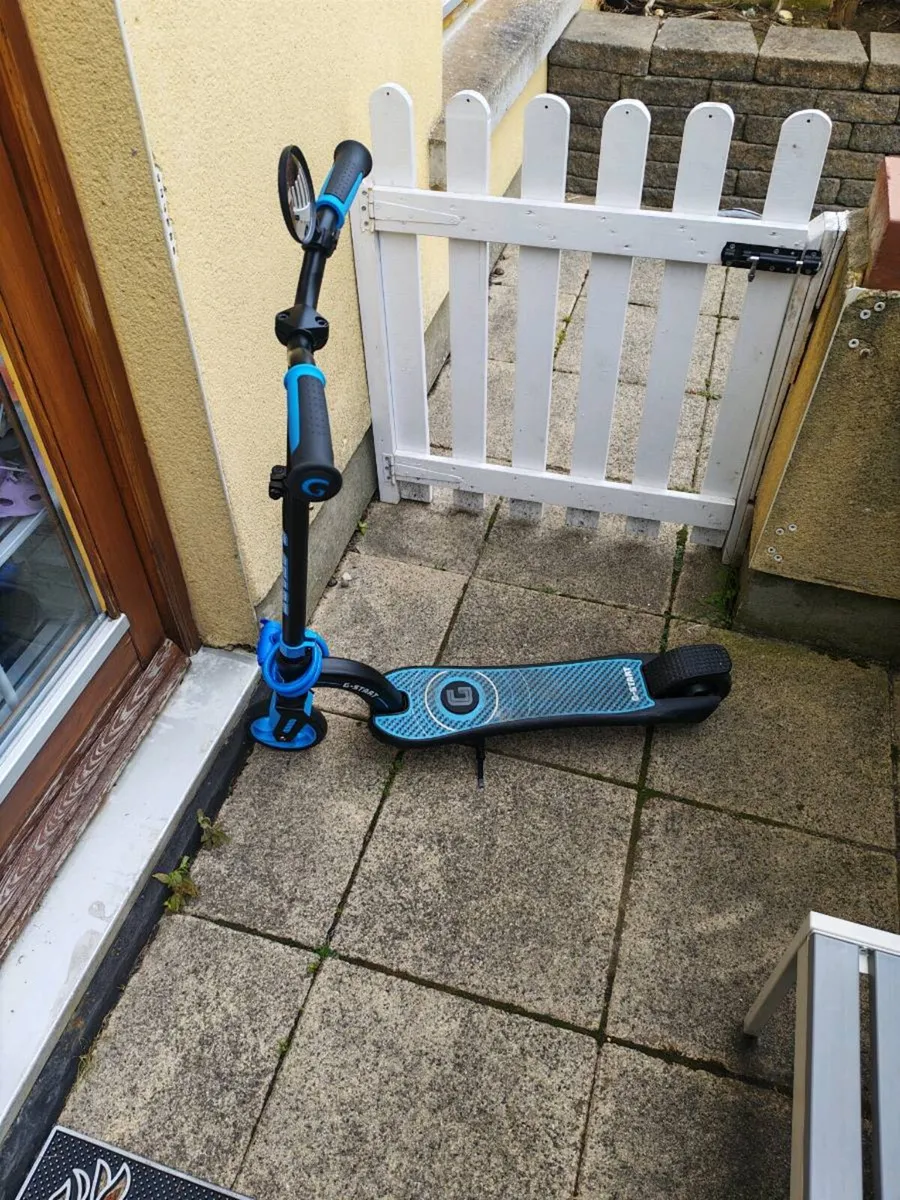Kids G Start scooter