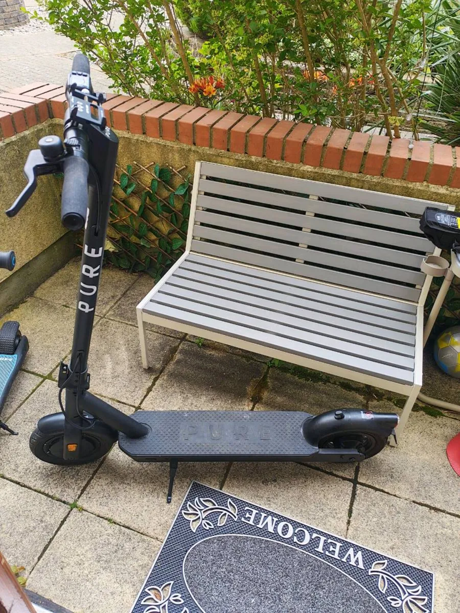 Pure electric scooter