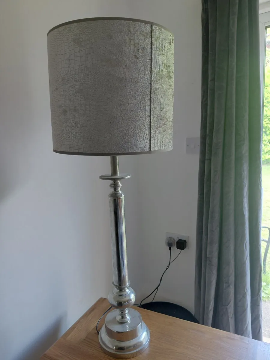 Tall lamp - Image 1