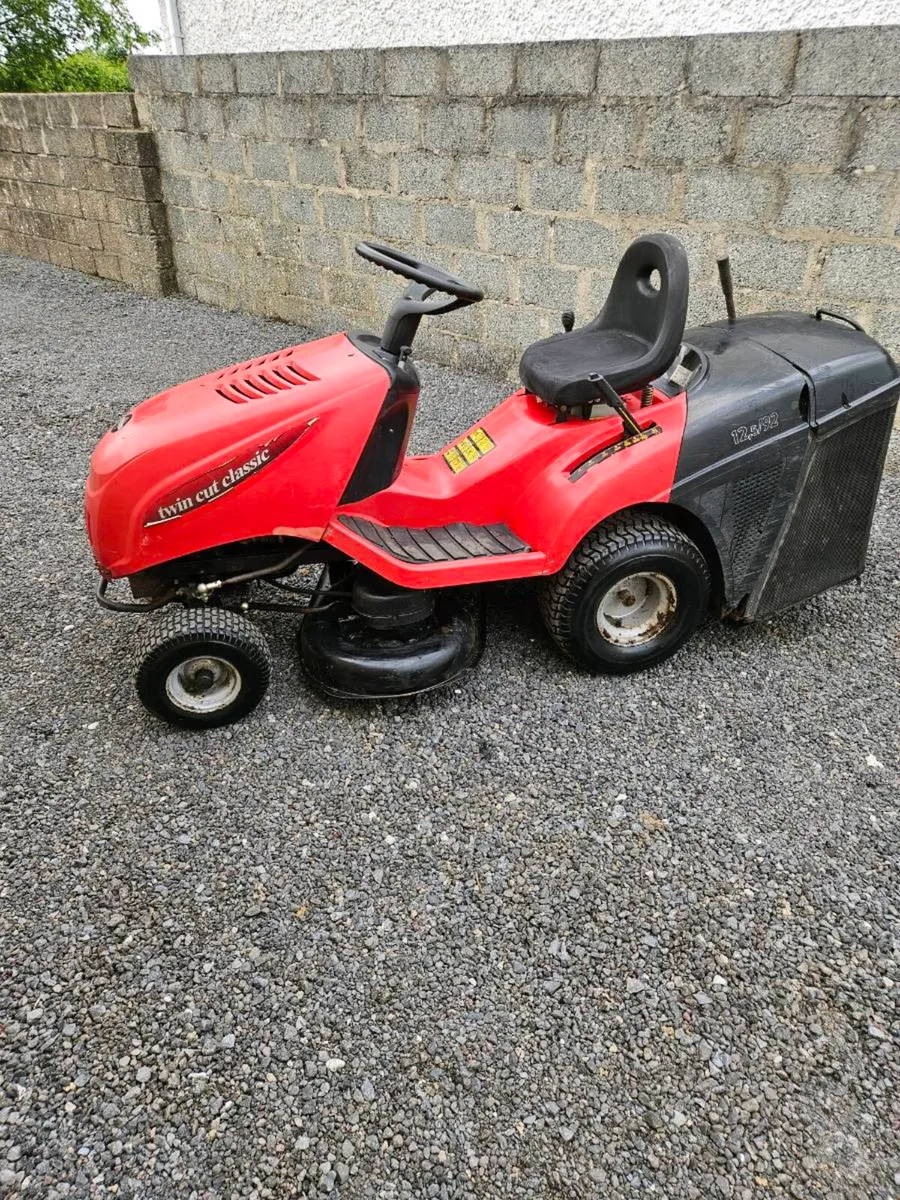 Ride on mower - Image 2