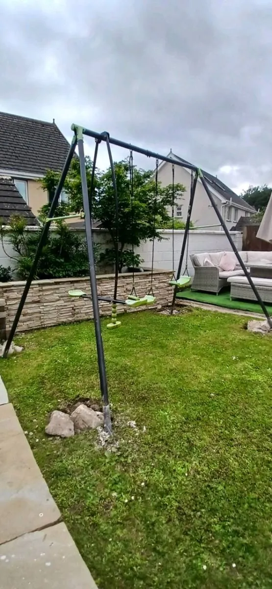 Swing set - Image 3