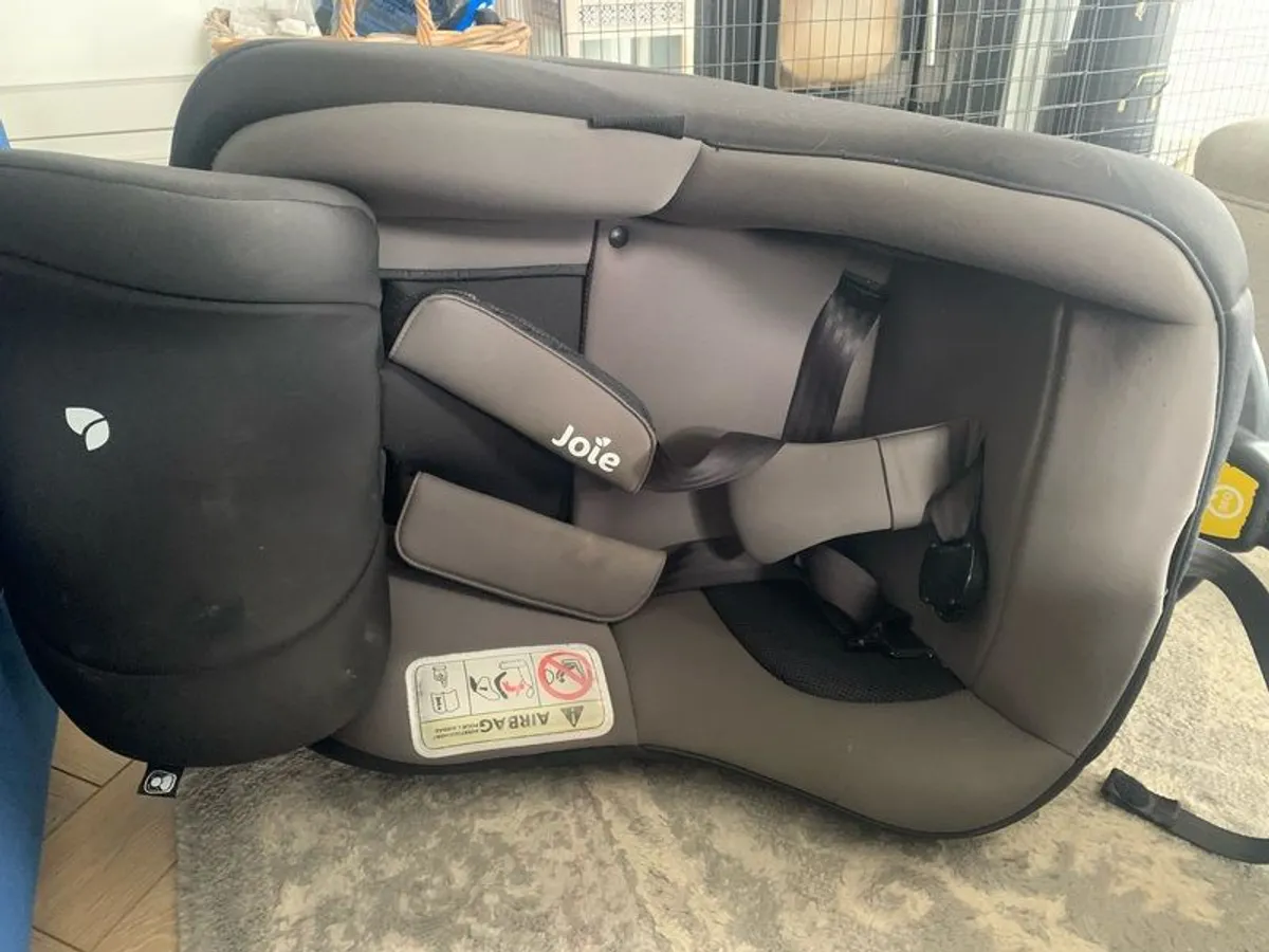car sear - Image 1