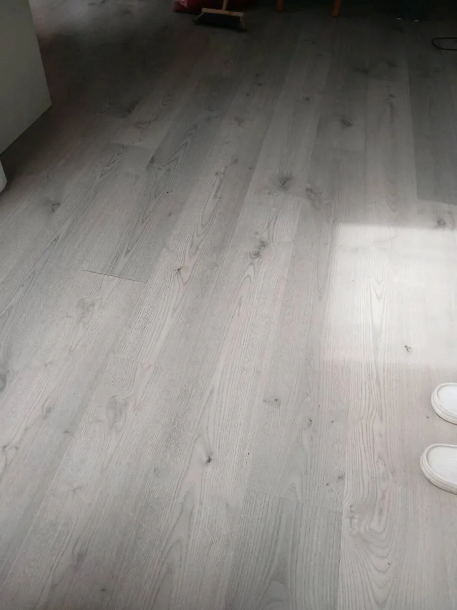 Laminate flooring - Image 2