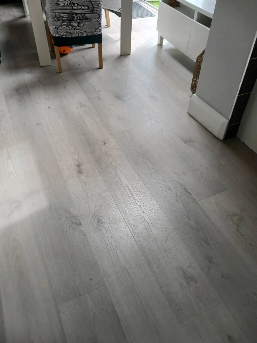 Laminate flooring - Image 3