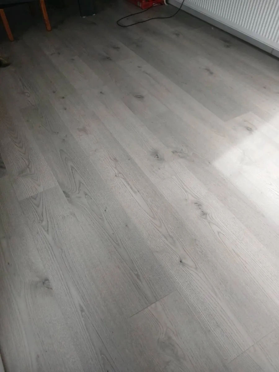 Laminate flooring - Image 4