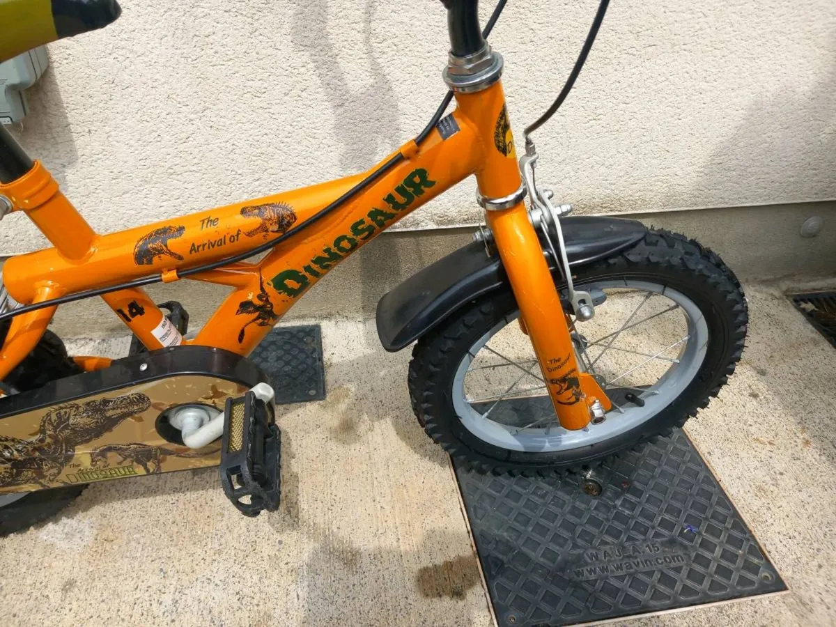 Kids dinosaur bike size 14 inch wheels - Image 4