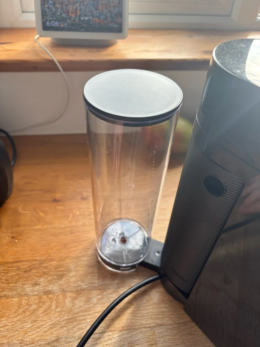 Nepresso Pop Coffee Machine *PODS INCLUDED* - Image 3