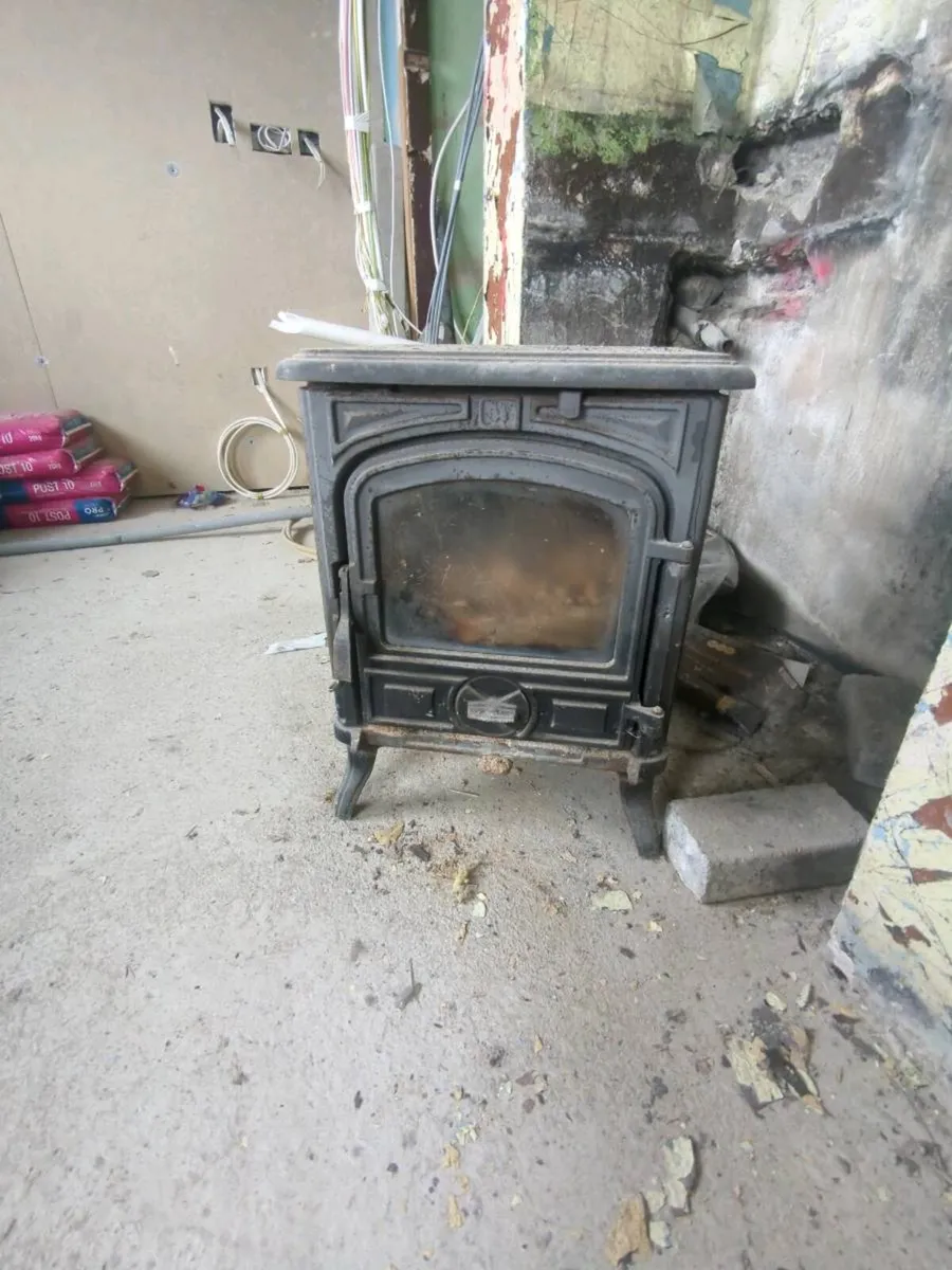 Stove for sale - Image 1