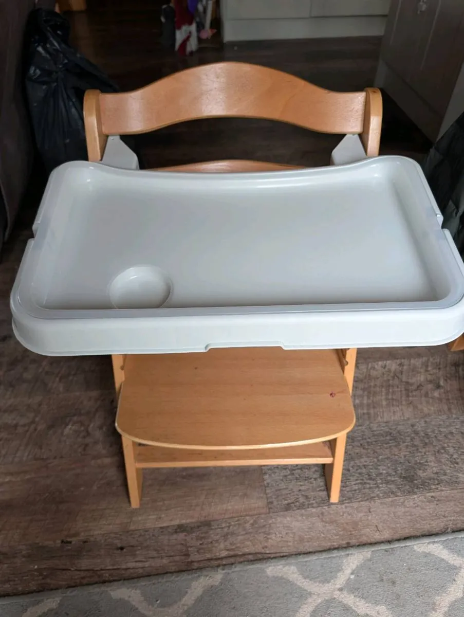 Hauck highchair and bouncer set - Image 2