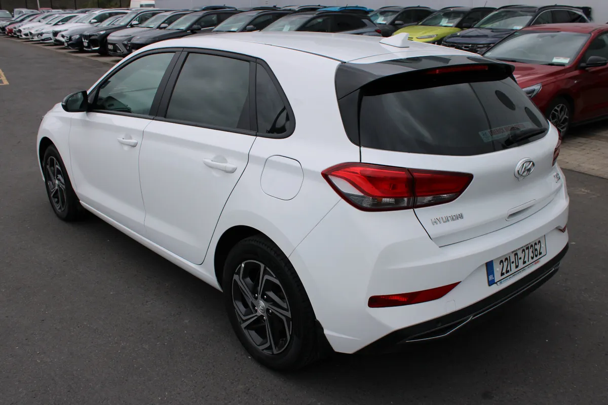 Hyundai i30 2022 - Image 3