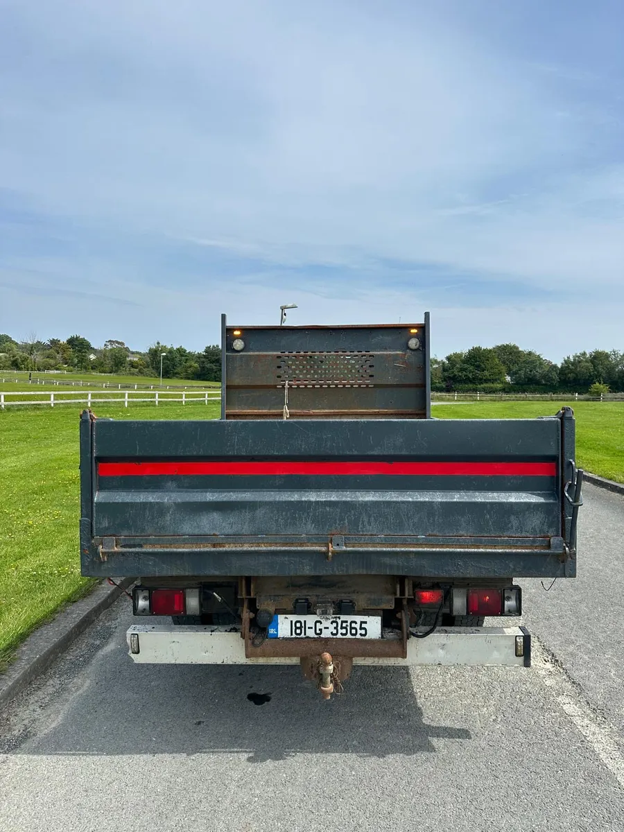 Isuzu NPR 2018 Crew Cab Tipper - Image 2