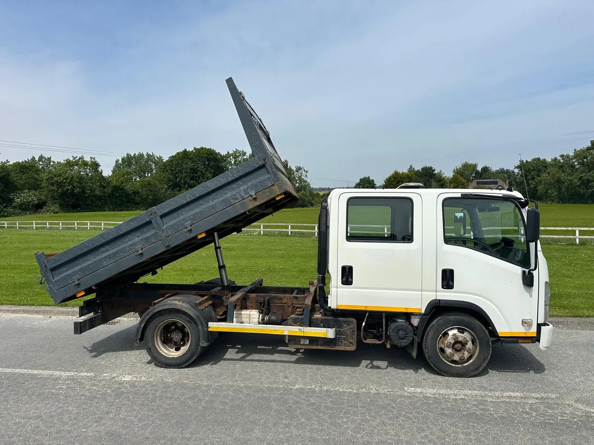 Isuzu NPR 2018 Crew Cab Tipper - Image 3
