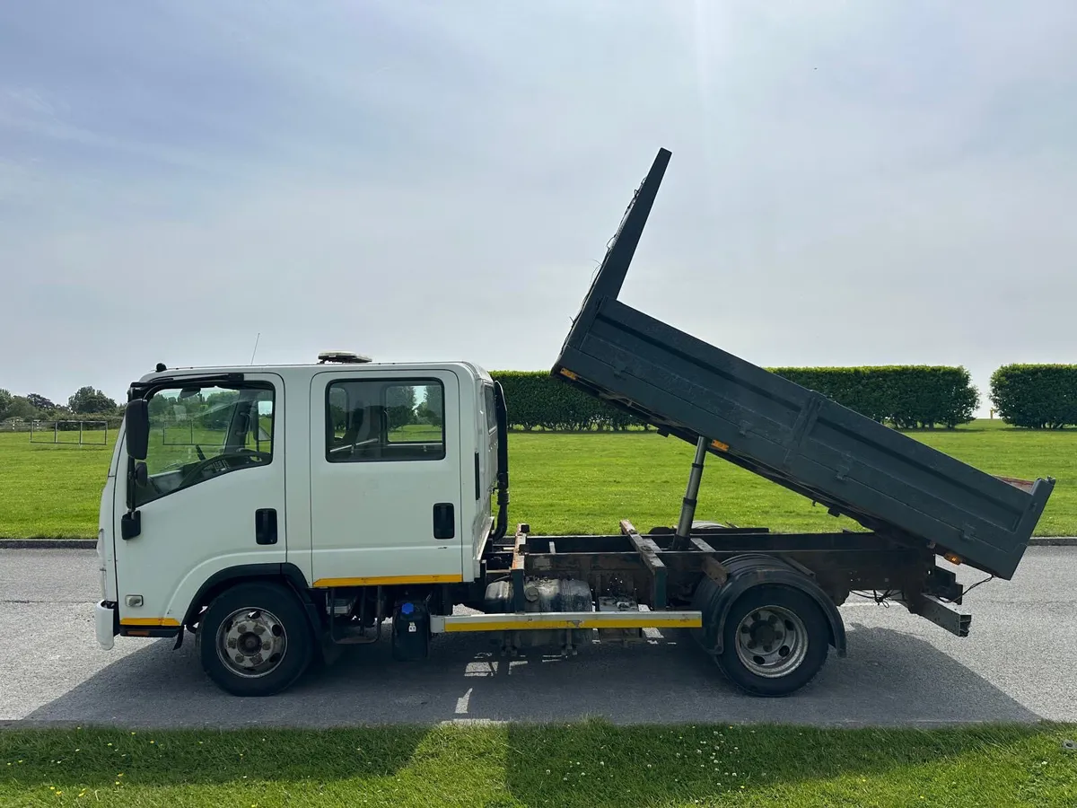 Isuzu NPR 2018 Crew Cab Tipper - Image 4