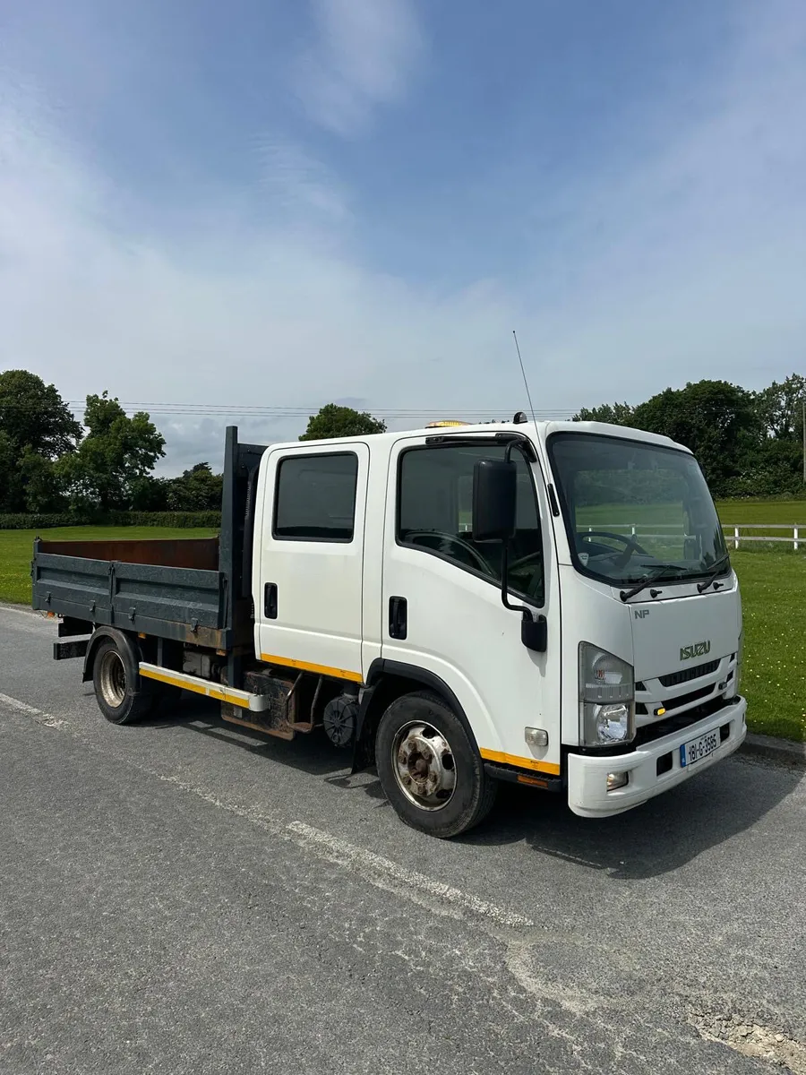 Isuzu NPR 2018 Crew Cab Tipper - Image 1
