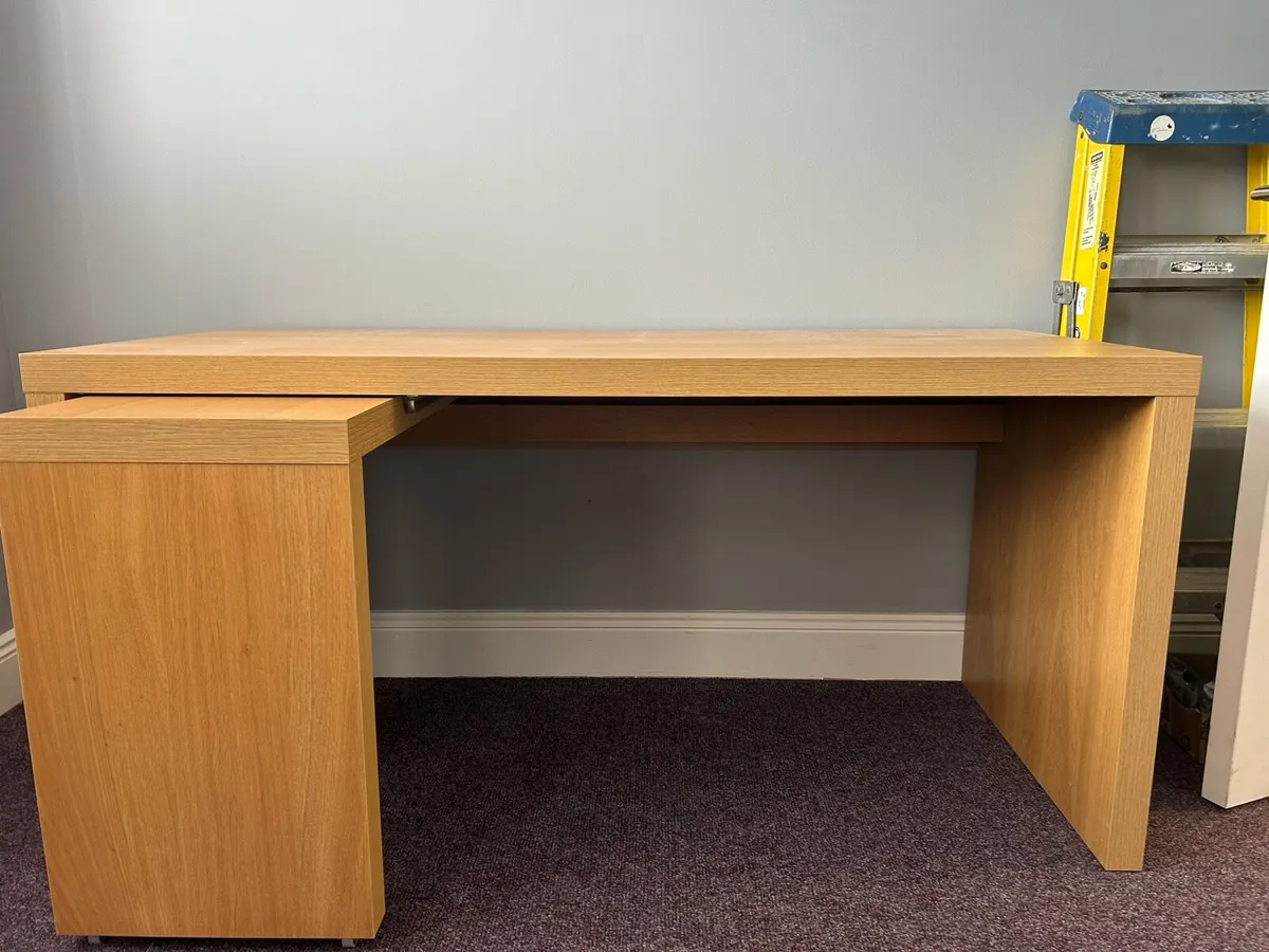Office desk - Image 2