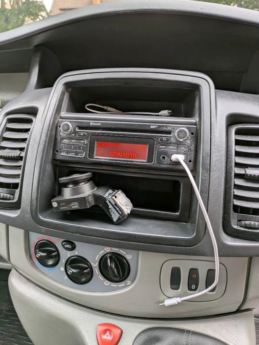 2014 Nissan Primestar - Image 4