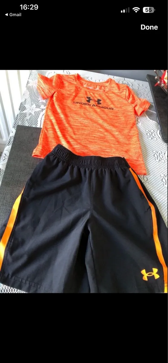Boys under armour suit age 5/6 €15 like new - Image 2
