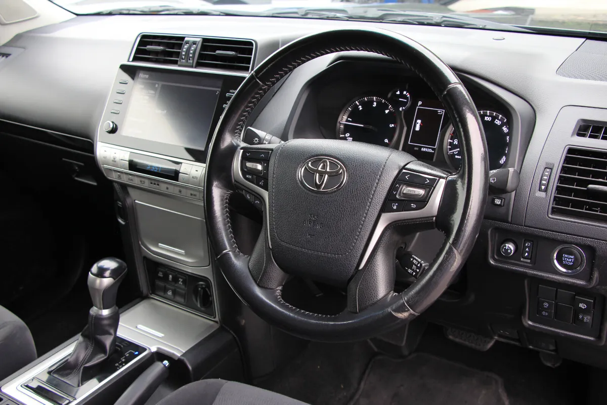 Landcruiser LWB * Auto * Low KMS - Image 3