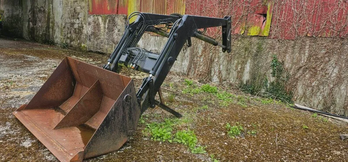Tractor - Image 4