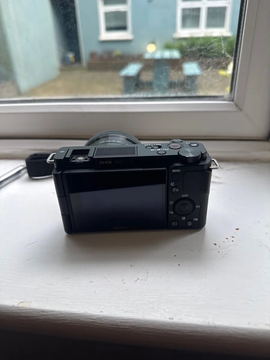Sony ZV-E10 - Image 2