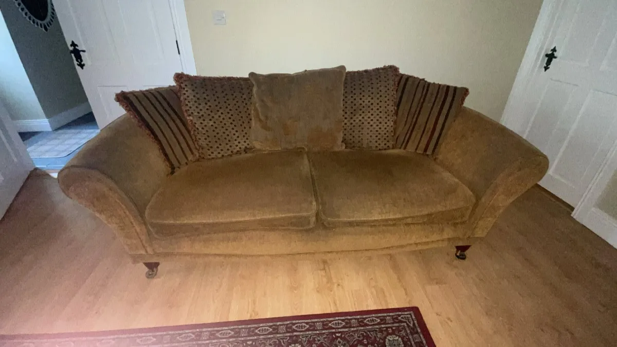 Sofa  and two armchairs with footstools - Image 2