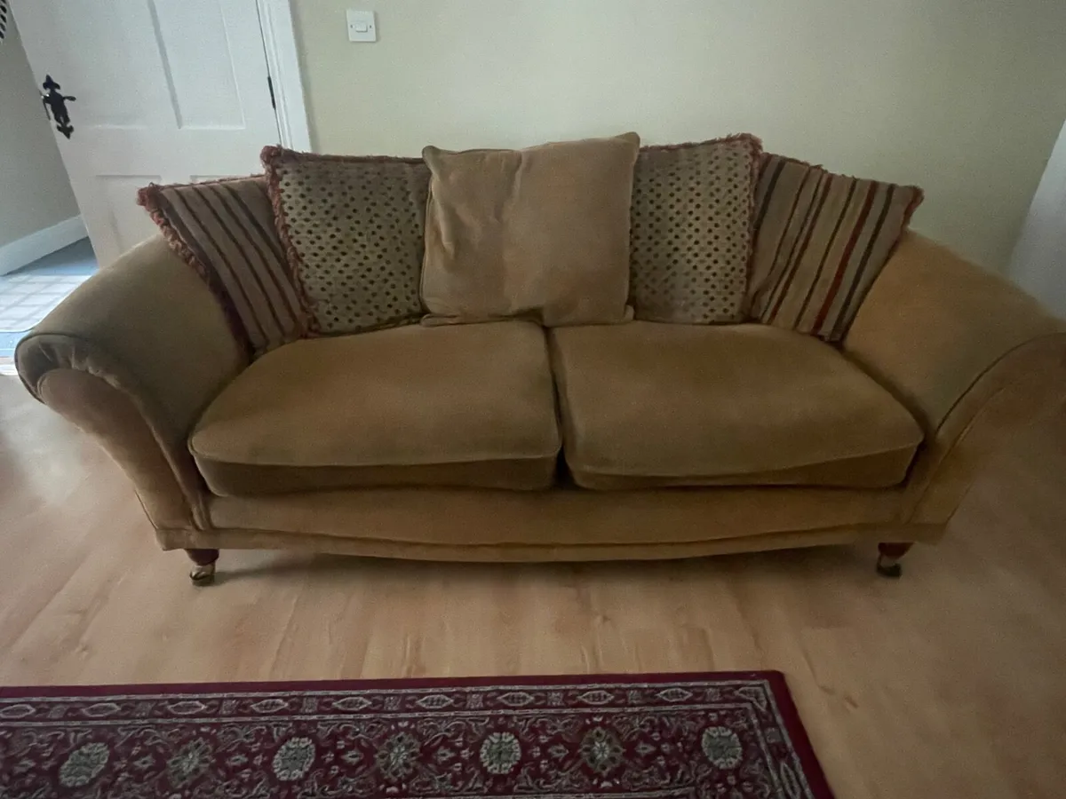 Sofa  and two armchairs with footstools - Image 4