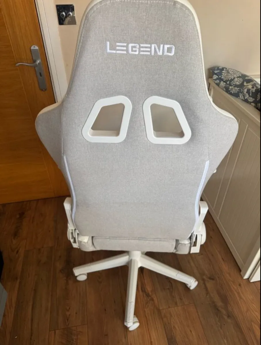 Gaming chair - Image 2