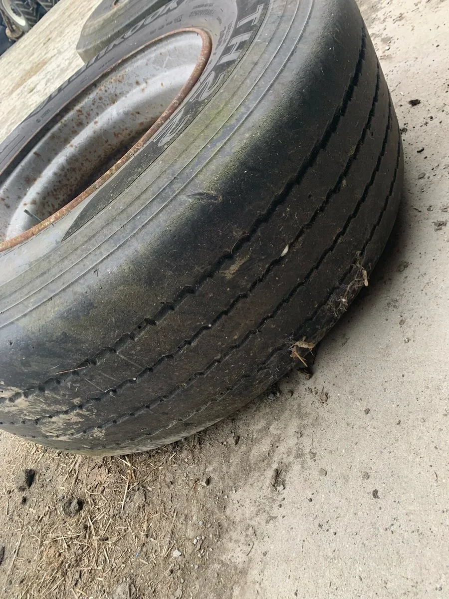 Lorry wheels - Image 2