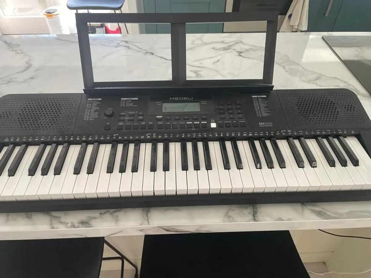 Electronic Keyboard - Image 1