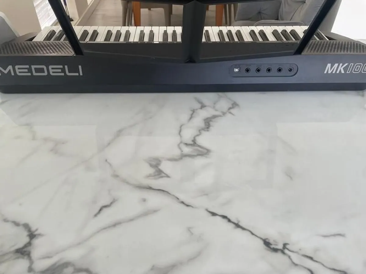 Electronic Keyboard - Image 2