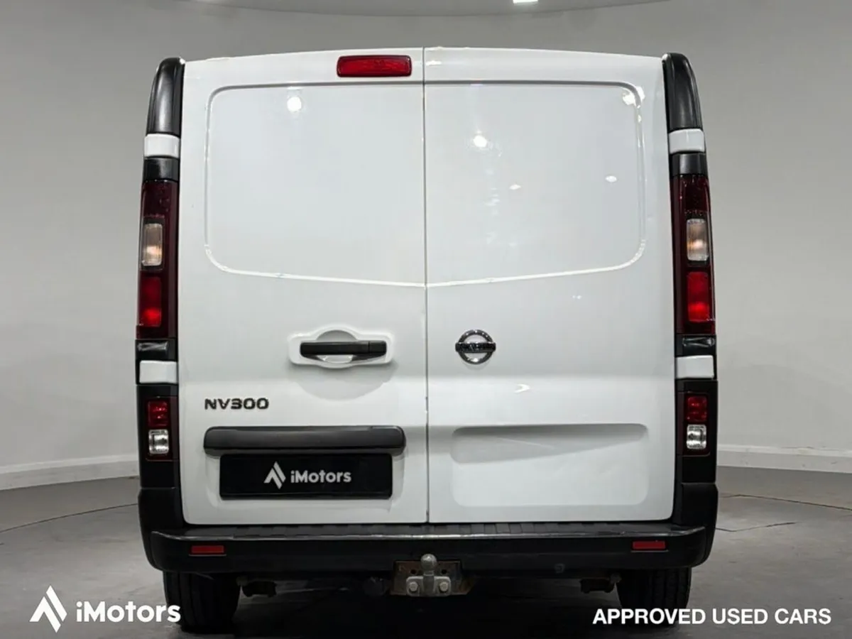 Nissan NV300 SWB 120 XE 1000 AC MY20 4DR - Image 4